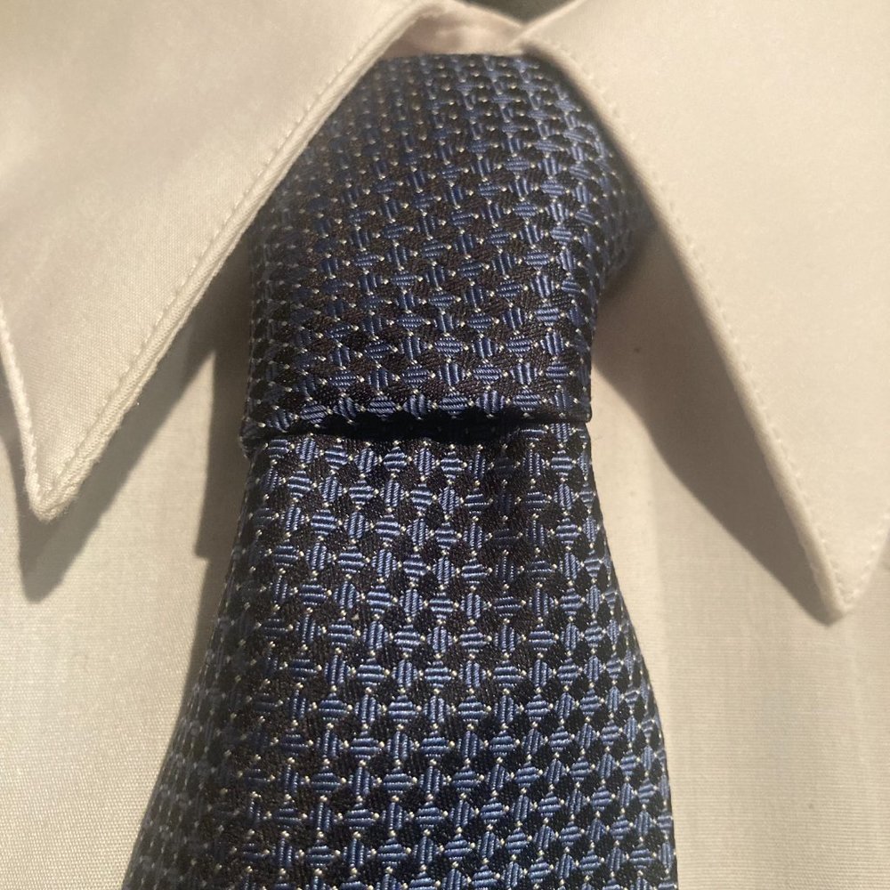 Hugo Boss Silk Necktie Tie Italy Blue Black Geometric